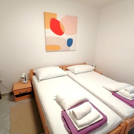 Apartments Miha Крк Экстерьер фото