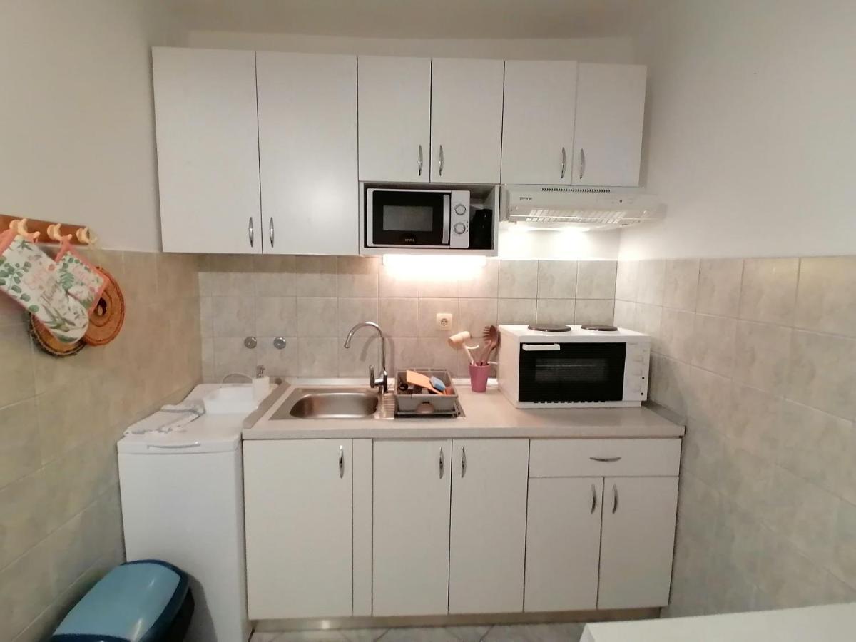 Apartments Miha Крк Экстерьер фото