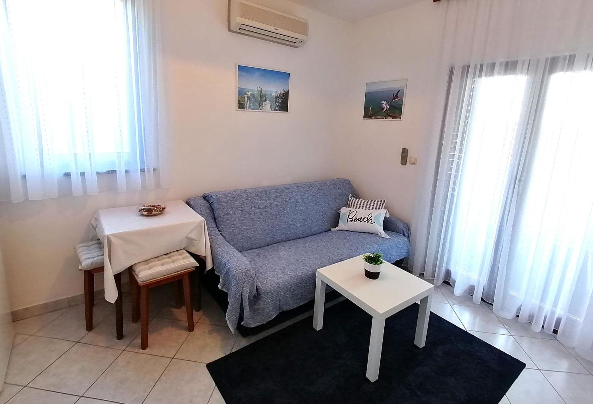 Apartments Miha Крк Экстерьер фото