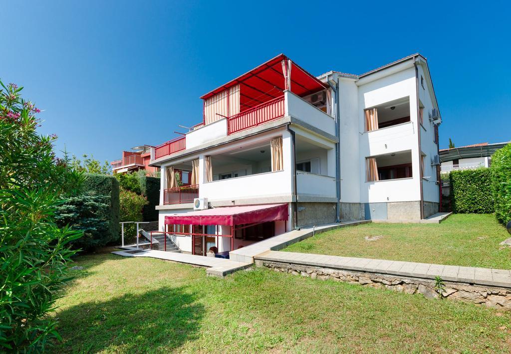 Apartments Miha Крк Экстерьер фото